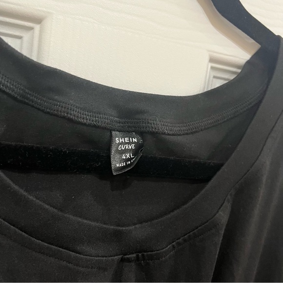 Black Twist Hem T-Shirt NWOT - Picture 12 of 13